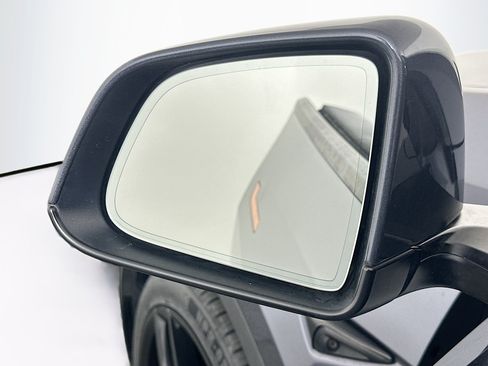 Used 2023 Tesla Model Y Long Range AWD/4WD image 16
