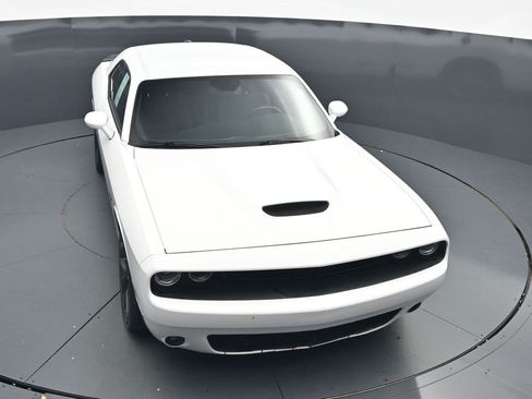 Used 2019 Dodge Challenger R/T w/ Driver Convenience Group RWD image 33