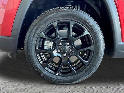 Used 2026 Jeep Compass Latitude image 31