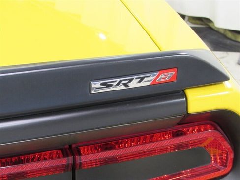 Used 2010 Dodge Challenger SRT8 w/ SRT Option Group II image 97