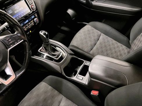 Used 2022 Nissan Rogue Sport SV AWD/4WD image 18