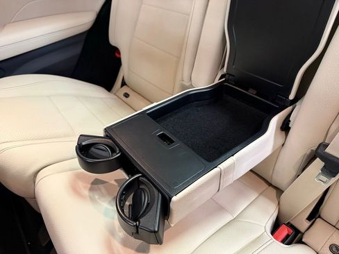 Used 2023 Mercedes-Benz GLE 350 4MATIC w/ AMG Line Exterior image 19