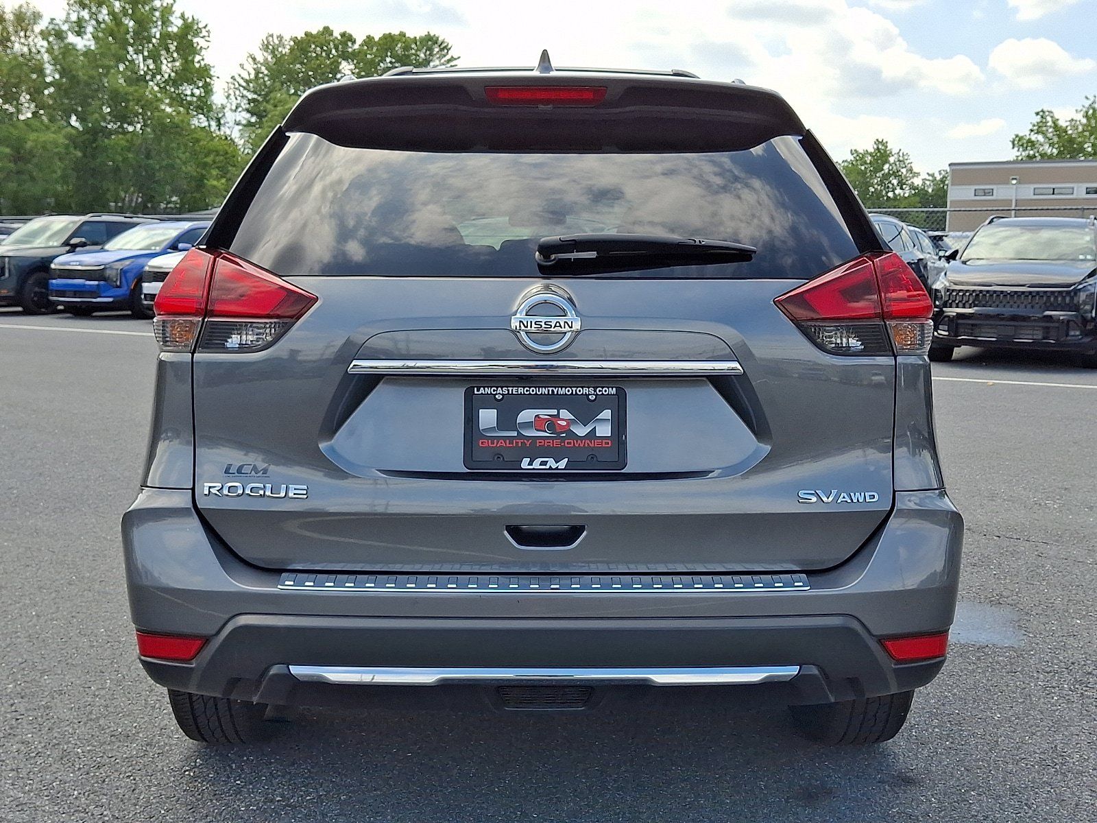 Used 2017 Nissan Rogue SV w/ Midnight Edition AWD/4WD image 6