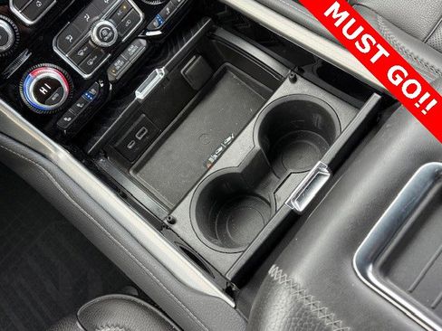 Used 2022 GMC Yukon Denali w/ Advanced Technology Package image 29