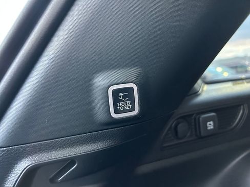 New 2025 Jeep Grand Cherokee Limited w/ Black Appearance Package image 29