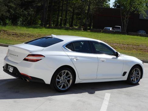 Used 2022 Genesis G70 2.0T RWD image 26