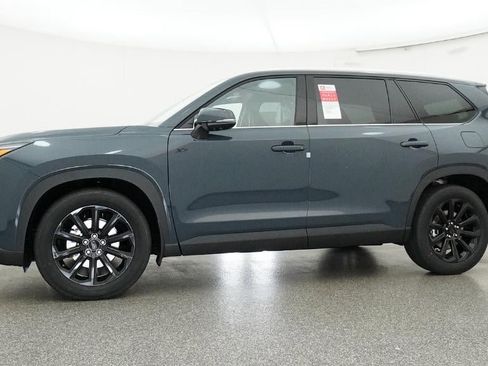 New 2026 Toyota Grand Highlander Limited FWD image 40