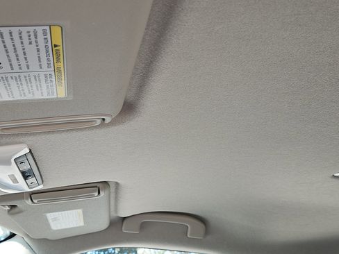 Used 2025 Nissan Kicks Play S image 21