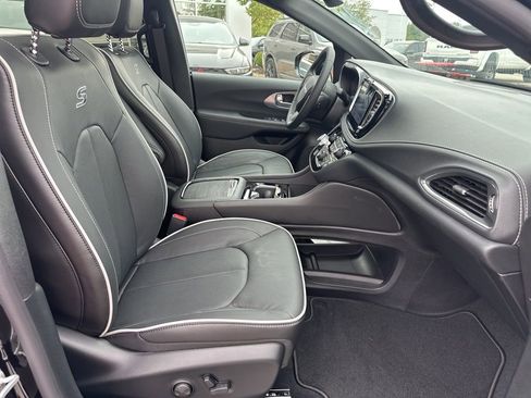 New 2026 Chrysler Pacifica Limited w/ S Appearance Package image 56