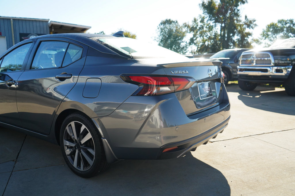 Used 2020 Nissan Versa SR w/ Convenience Package FWD image 20