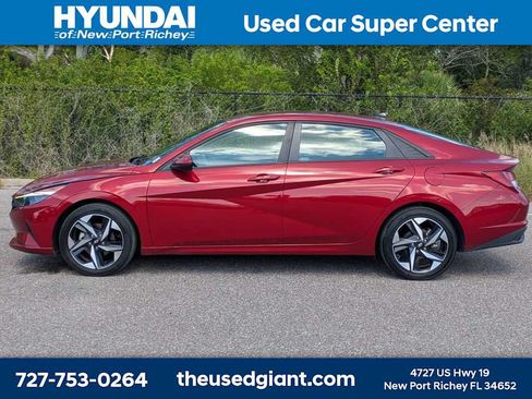 Certified 2023 Hyundai Elantra SEL w/ Convenience Package FWD image 2