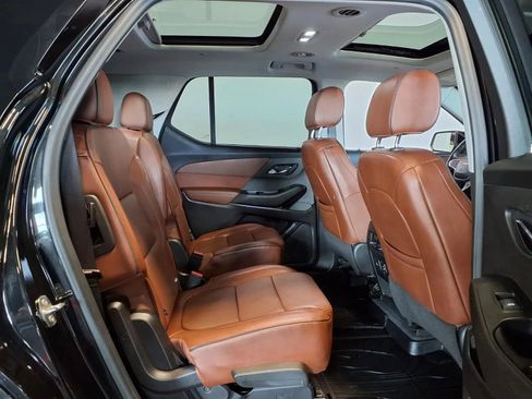 Used 2021 Chevrolet Traverse High Country w/ LPO, Floor Liner Package AWD/4WD image 12