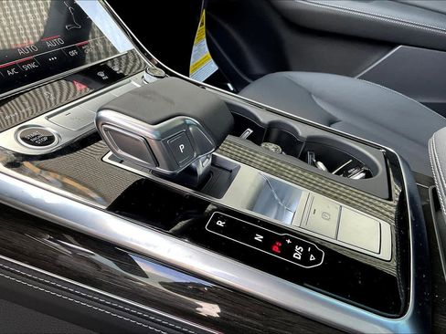 New 2026 Audi Q8 Premium Plus image 7