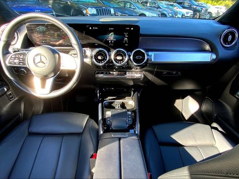 Used 2023 Mercedes-Benz GLB 250 4MATIC image 17