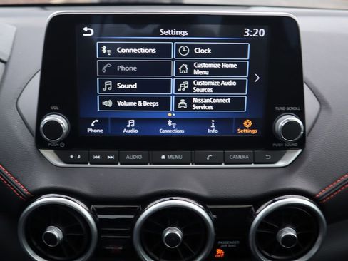 Used 2025 Nissan Sentra SR w/ SR Premium Package image 15