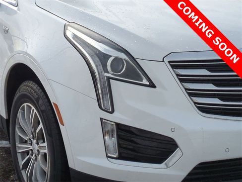 Used 2018 Cadillac XT5 Luxury w/ Driver Awareness Package image 10