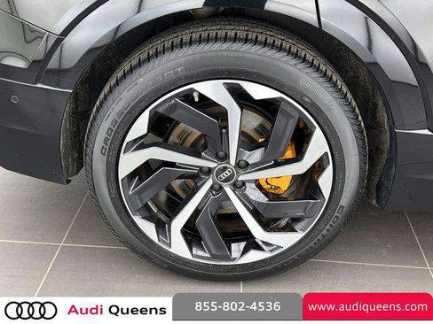 Certified 2023 Audi e-tron Premium Plus w/ Premium Plus Package AWD/4WD image 8