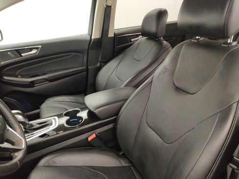 Used 2015 Ford Edge Titanium w/ Equipment Group 301A AWD/4WD image 17