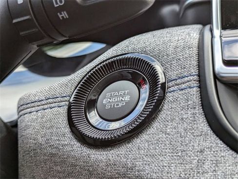 New 2025 Jeep Compass Sport image 29