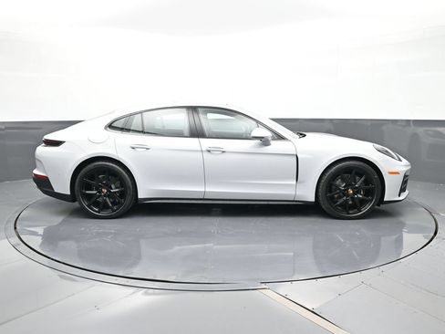 Certified 2025 Porsche Panamera image 26