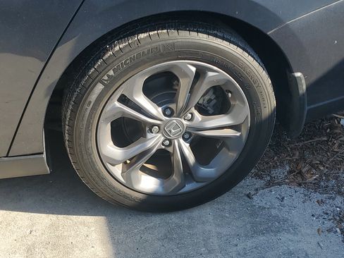Used 2024 Honda Accord EX image 6