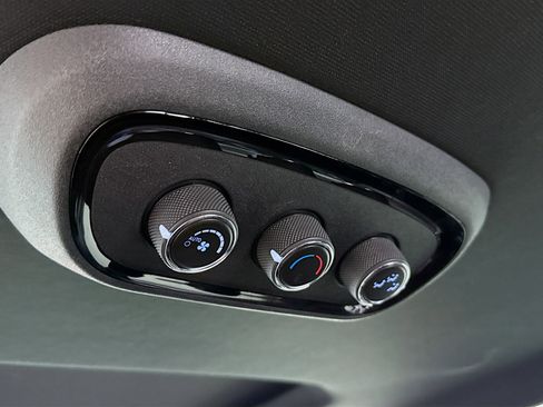 Used 2024 Dodge Durango GT image 31