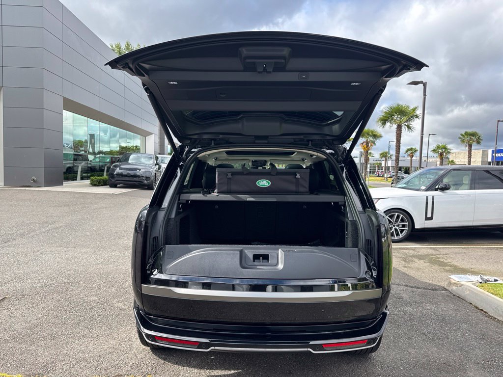 New 2026 Land Rover Range Rover SE AWD/4WD image 16
