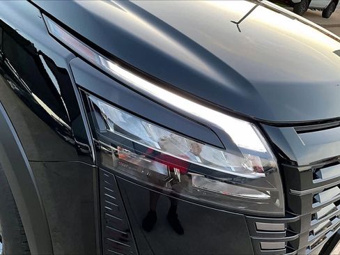 New 2026 Nissan Pathfinder S image 13