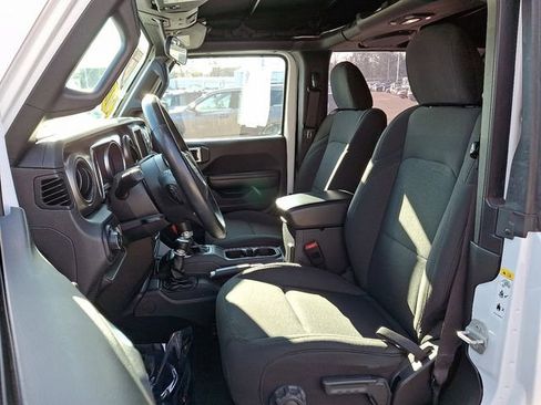 Used 2018 Jeep Wrangler Sport S image 13