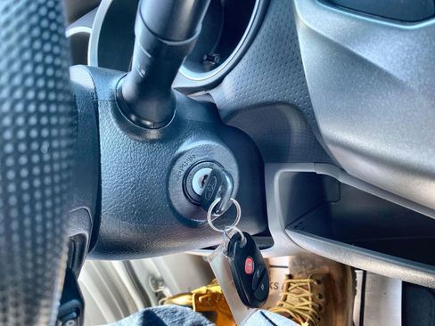 Used 2013 Toyota Tacoma PreRunner w/ TRD Sport Pkg image 15