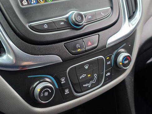 Used 2022 Chevrolet Equinox LS w/ LS Convenience Package image 29