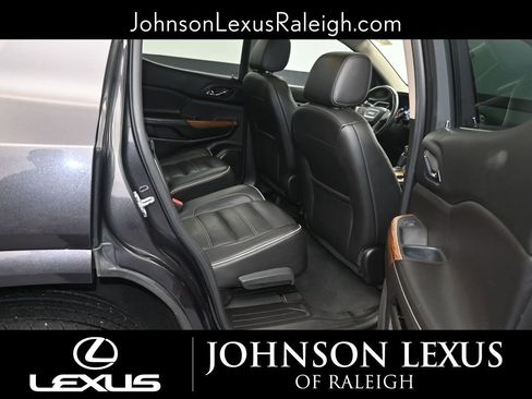 Used 2017 GMC Acadia Denali w/ Technology Package image 10