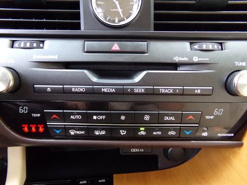 Used 2020 Lexus RX 350 FWD w/ Premium Package image 32
