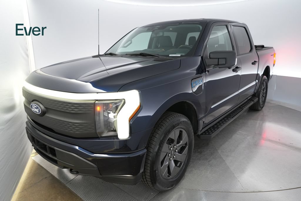 Used 2024 Ford F150 Lightning XLT AWD/4WD image 2