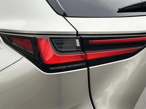 Used 2025 Lexus NX 250 FWD w/ Premium Package image 10