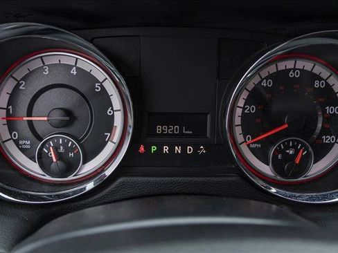 Used 2016 Dodge Grand Caravan SE image 15