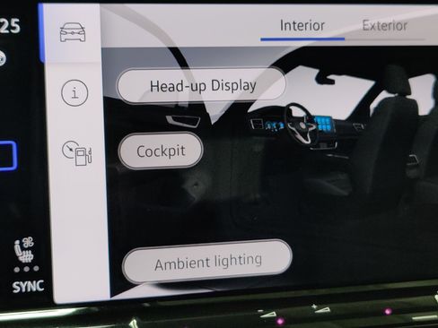 Used 2025 Volkswagen Atlas Cross Sport SEL Premium R-Line image 27