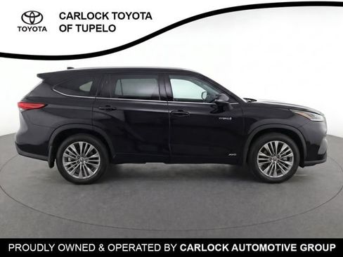 Used 2021 Toyota Highlander Platinum AWD/4WD image 11