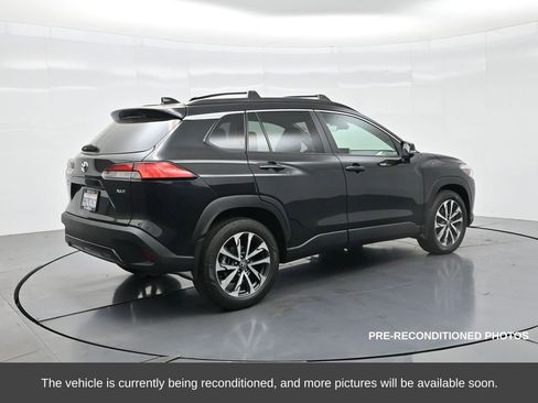 Used 2023 Toyota Corolla Cross XLE w/ Convenience Package image 7