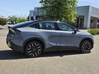 New 2026 Nissan Leaf Platinum+ w/ Cargo Package (Platinum+)