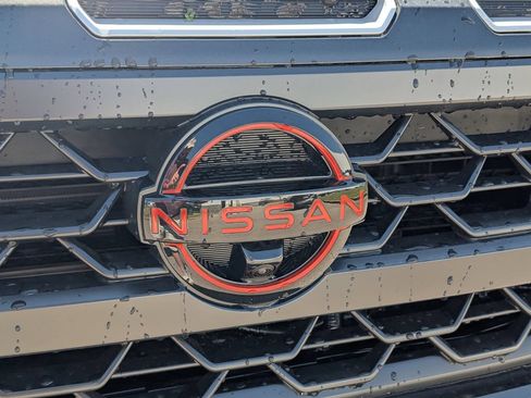 Used 2025 Nissan Frontier PRO-4X w/ Pro Convenience Package AWD/4WD image 5