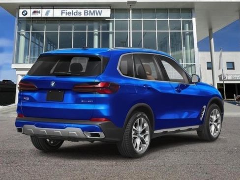 New 2026 BMW X5 M60i image 2