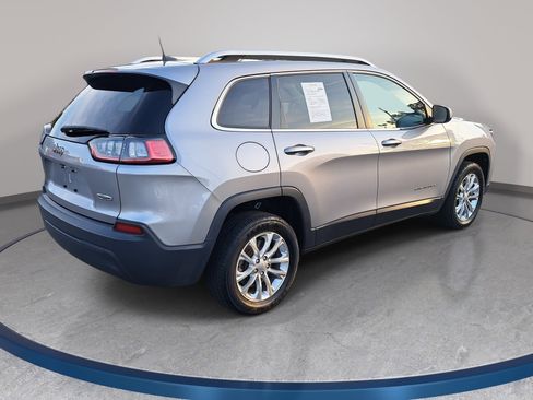 Used 2019 Jeep Cherokee Latitude w/ Popular Appearance Group AWD/4WD image 5