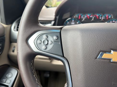 Used 2016 Chevrolet Suburban LT image 32