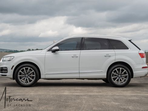 Used 2018 Audi Q7 3.0T Prestige AWD/4WD image 33