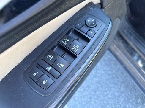 Used 2016 Jeep Cherokee Limited AWD/4WD image 21