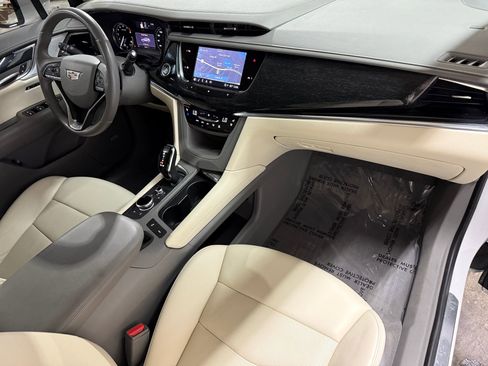 Used 2021 Cadillac XT6 Premium Luxury image 46