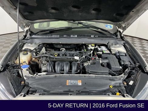 Used 2016 Ford Fusion SE image 32
