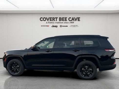 New 2025 Jeep Grand Cherokee L Altitude image 5