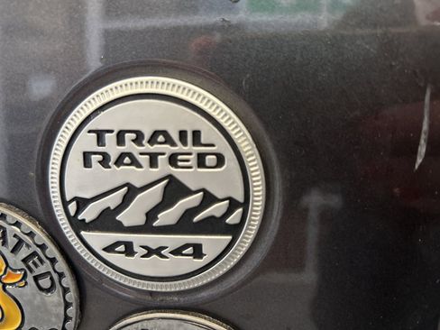 Used 2019 Jeep Wrangler Unlimited Sahara image 10